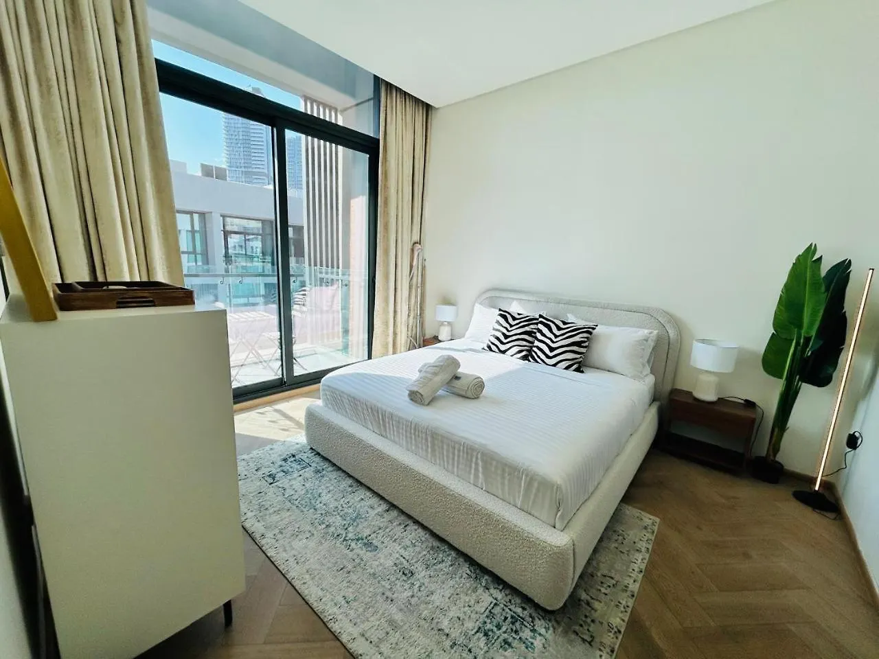 Premium 1Bhk Apt In Signature Living, Jvc! Pool View Dubai Apartment