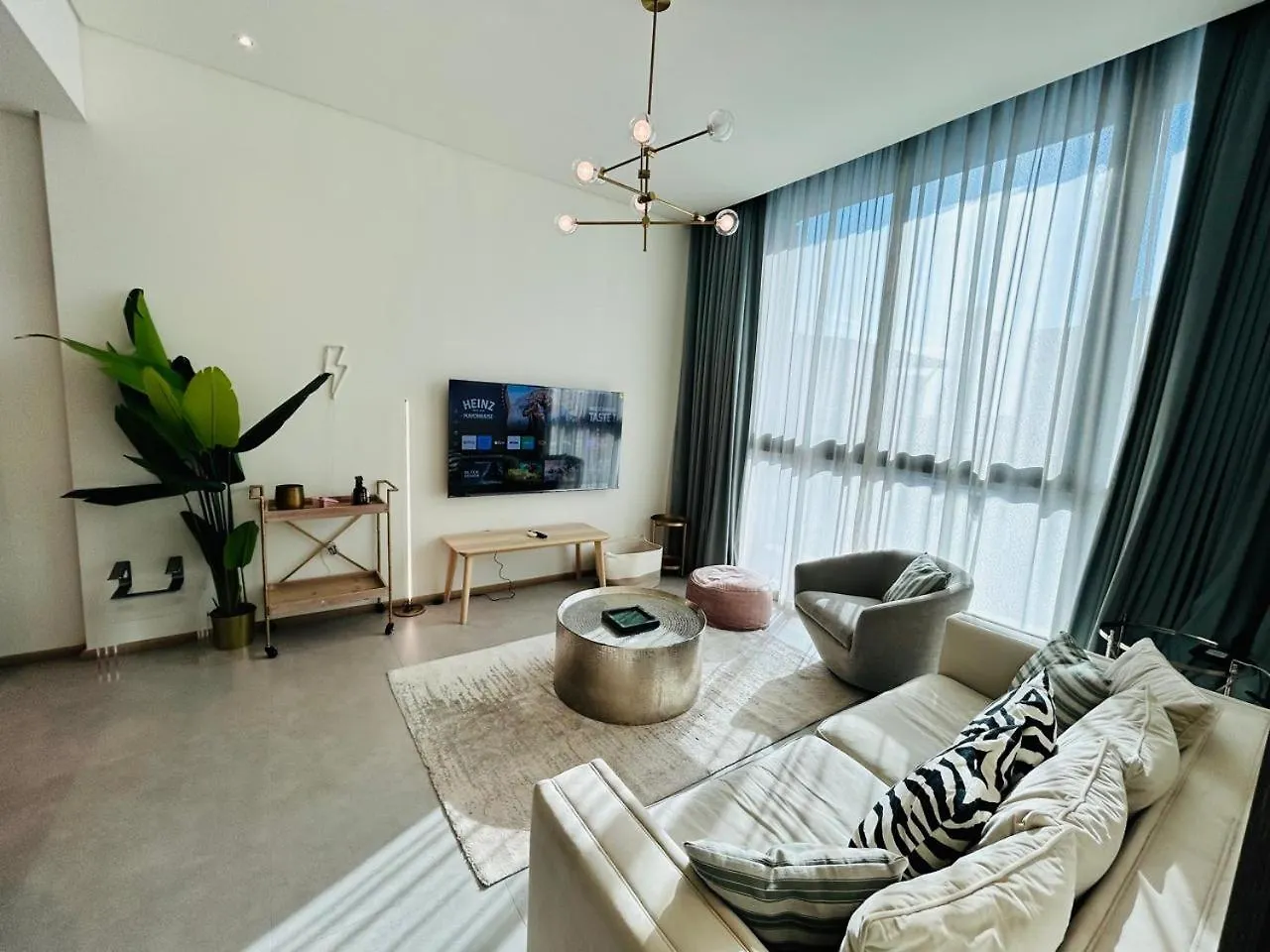 Apartment Premium 1Bhk Apt In Signature Living, Jvc! Pool View Dubai