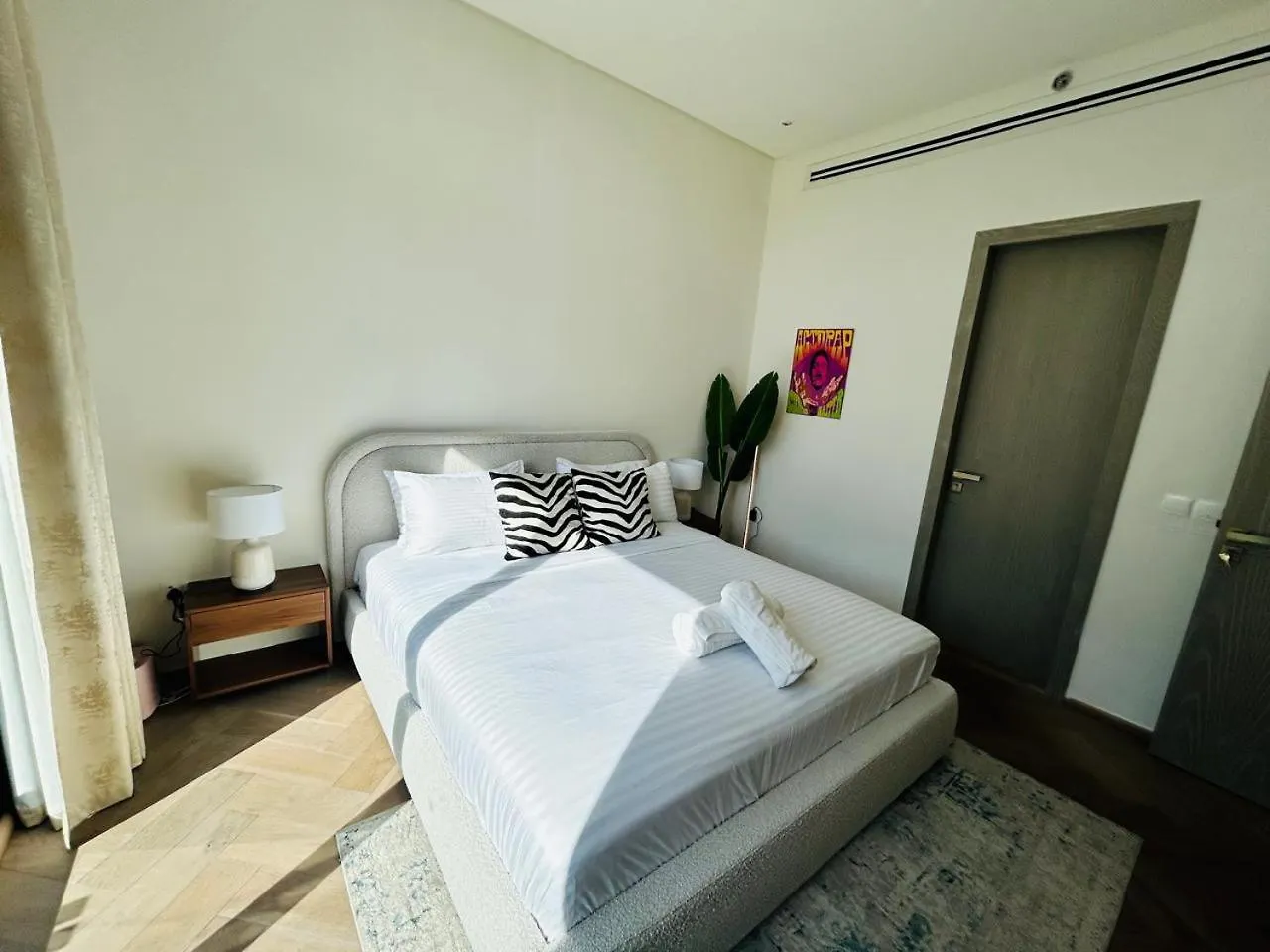 Premium 1Bhk Apt In Signature Living, Jvc! Pool View Dubai 0*,