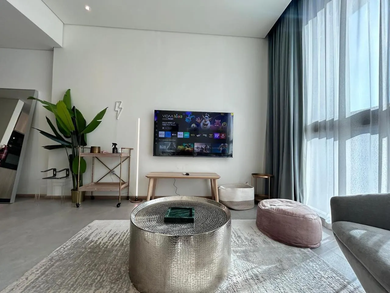 Premium 1Bhk Apt In Signature Living, Jvc! Pool View Дубай